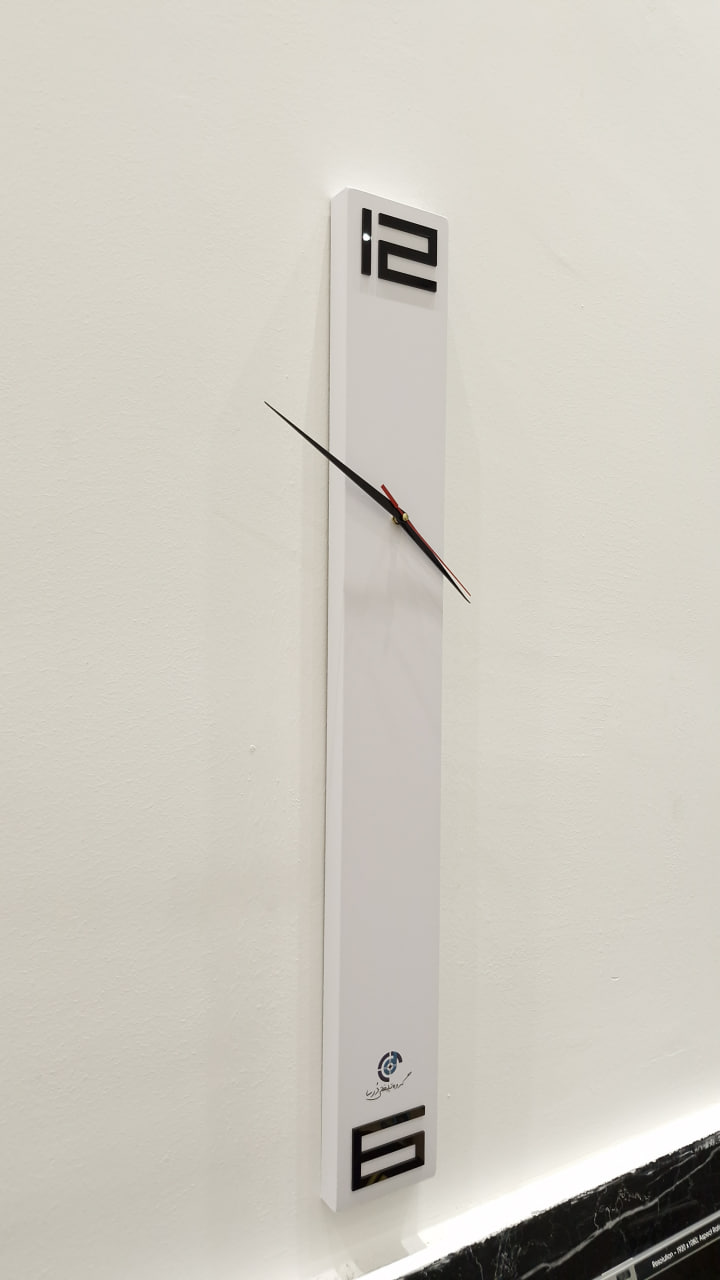 ساعت دیواری طرح مینیمال